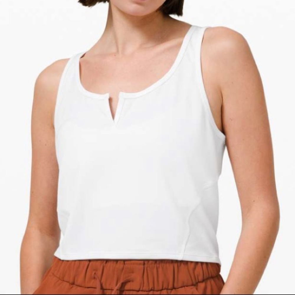 lululemon Cropped Henley Tank Top
Heathered White / White Size 8